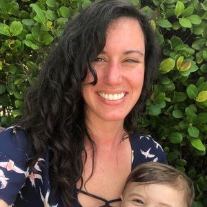 Meet your Posher, Larissa